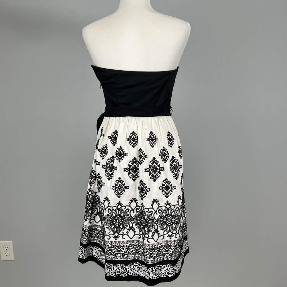 White House Black Market Strapless Dress Embroidered Medallion Print - Picture 3 of 8